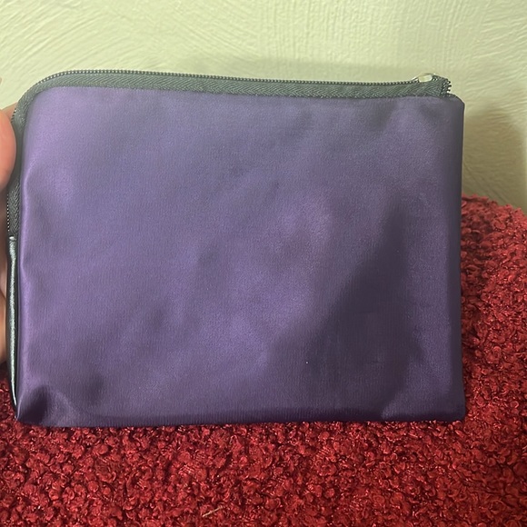 TUMI Bundle of 2 (1st Class Amenity Bags) Gray & Purple - Picture 7 of 13